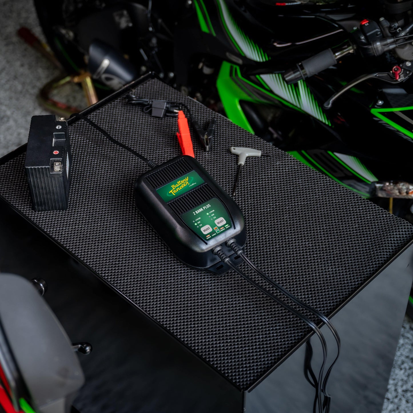 2-Bank, 1.25 AMP 12V Battery Charger